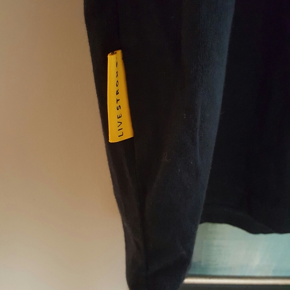 Nike Tshirt from Live Strong collection - Picture 4 of 6